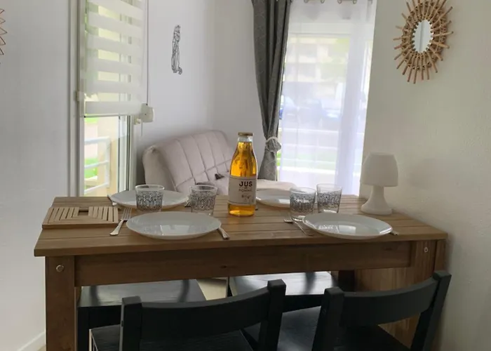 La Colline Aux Oiseaux 캉