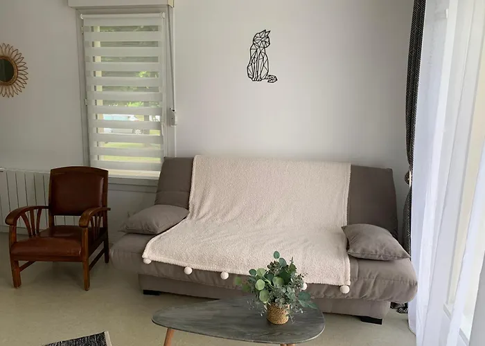 La Colline Aux Oiseaux 캉